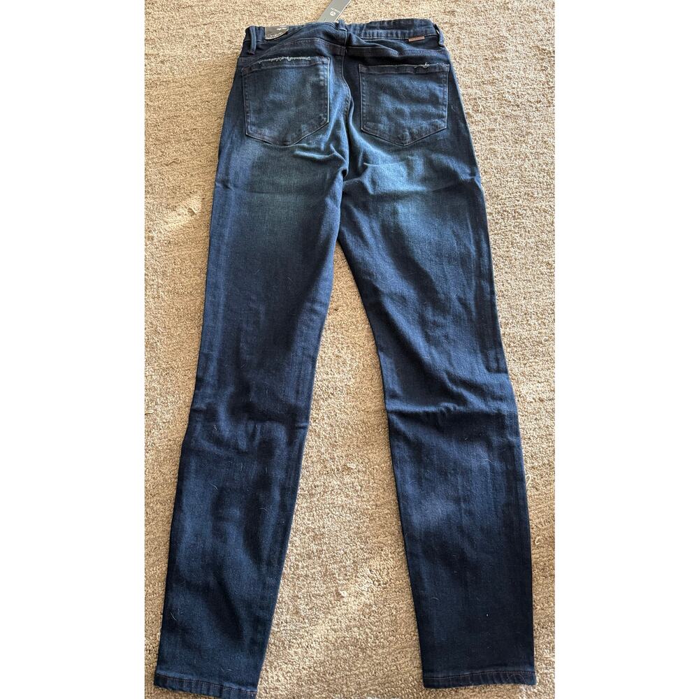 NWT Tractr Nina Skinny Jean Size 6 Indigo Blue Distressed‎ Modern Look